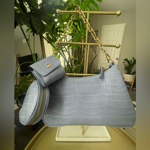 Baby blue shoulder bag